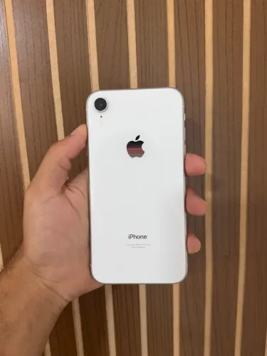 iPhone XR Branco 64GB