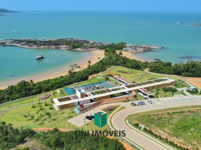 Excelente lote/terreno de 675m² à venda no Condomínio Alphaville Três Praias, confira!