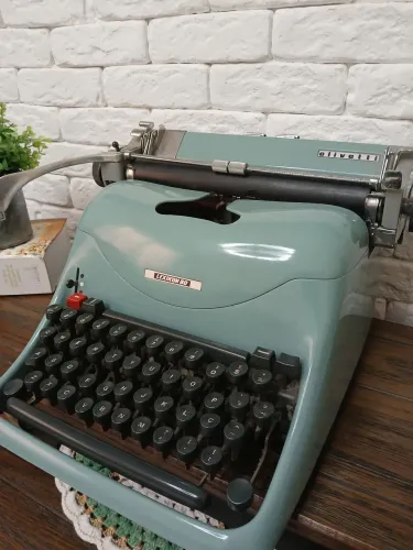 Maquina de Escrever Lexikon 80