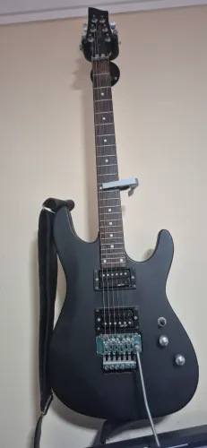 Guitarra Waldman Superstrato Preta Malagoli HH777 + Tarraxas com Trava Guyker)