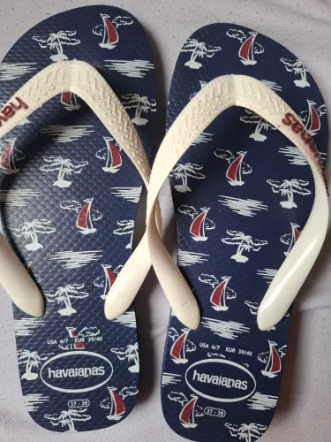 Chinelo havaianas 39/40 praticamente sem uso!!