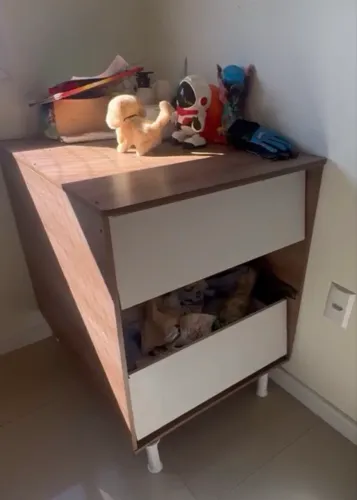 Berço com cômoda, guarda roupa. Kit vira cama