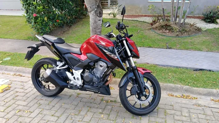 CB 300F Twister