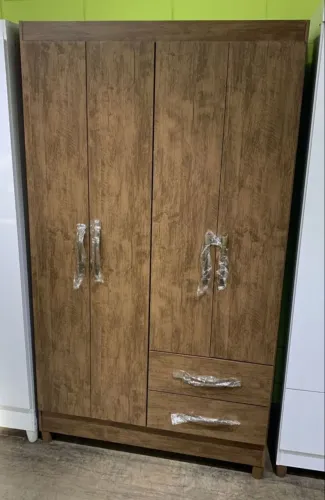 Guarda roupa pequeno 