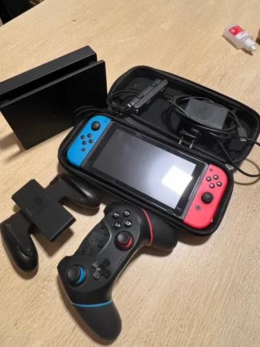 Nintendo Switch Completo + Zelda Breath of the Wild + Controle Pro