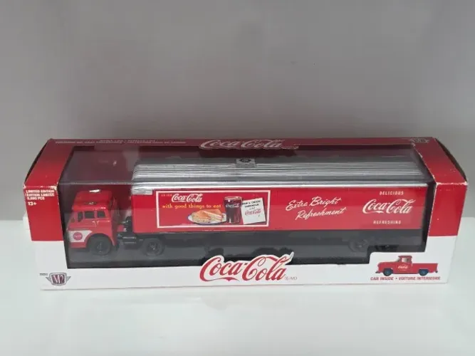 '57 Ford C-600 & '56 Ford F-100 Coca Cola - M2 Machines