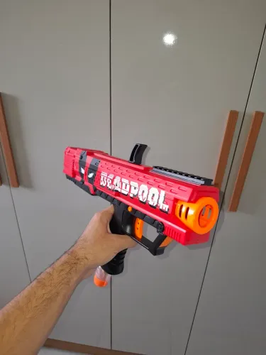 Pra vender hoje Mande sua oferta! Nerf Rival Edição limitada do Deadpool comprada nos EUA