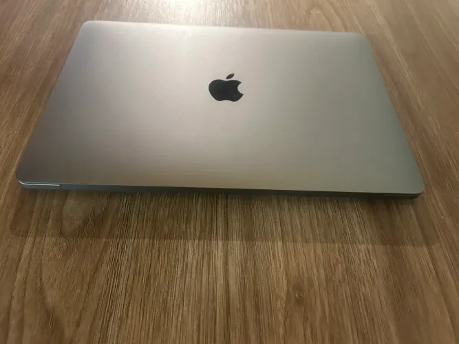 MacBook Pro 13 M1 16GB RAM 512GB SSD