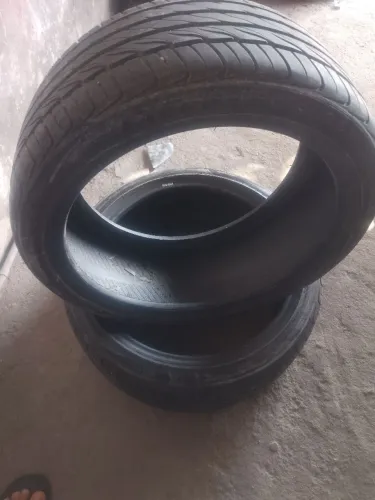 Par de peneus 225/40 r 18 novos