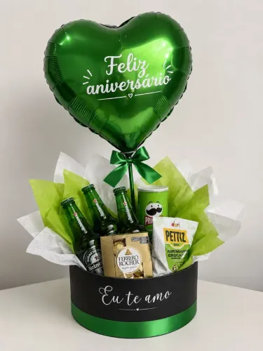 Cestas, buques, canecas personalizadas e muito mais