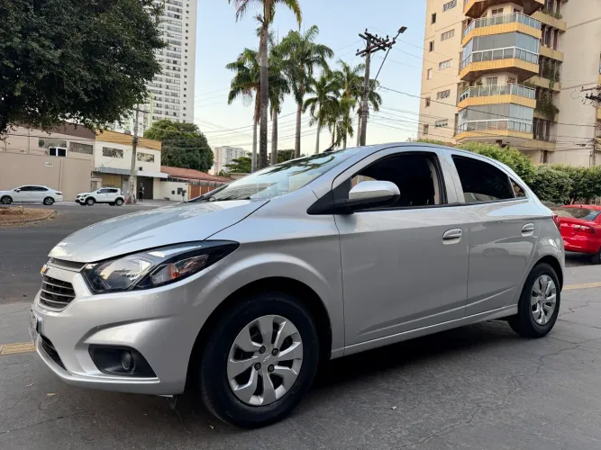 Chevrolet Onix Hatch LT 1.0 8V Flex Mec. 4P 2018