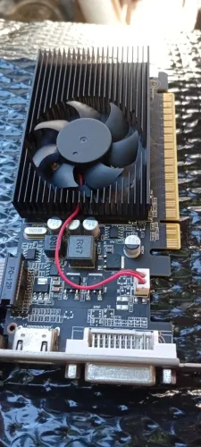 Placa GT 730 gforce 4g