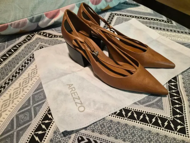 Scarpin Arezzo original Nova