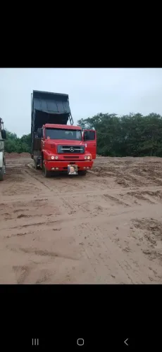 Caminhão a venda