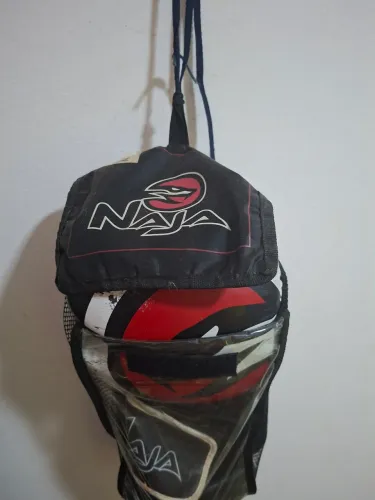 Luvas de box + saco de pancadas