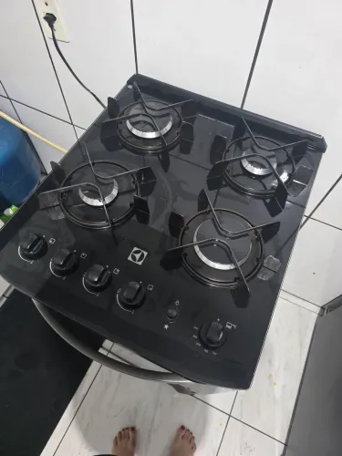 Fogão tripla chama eletrolux 