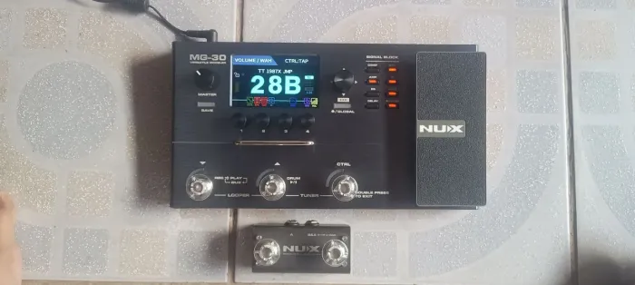 Pedaleira Nux MG-30