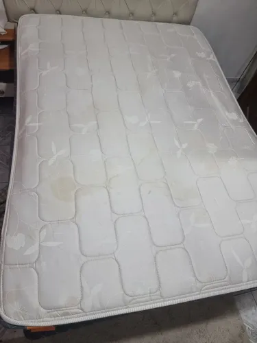 Cama Box usada