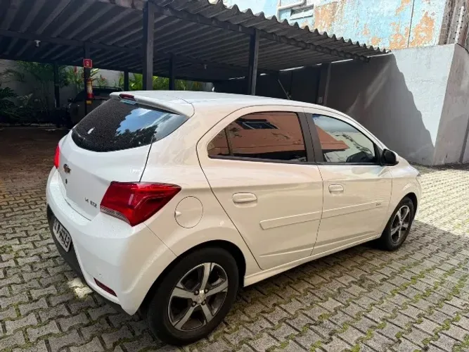 Chevrolet Onix Hatch LTZ 1.4 8V Flex Mec. 4P 2018