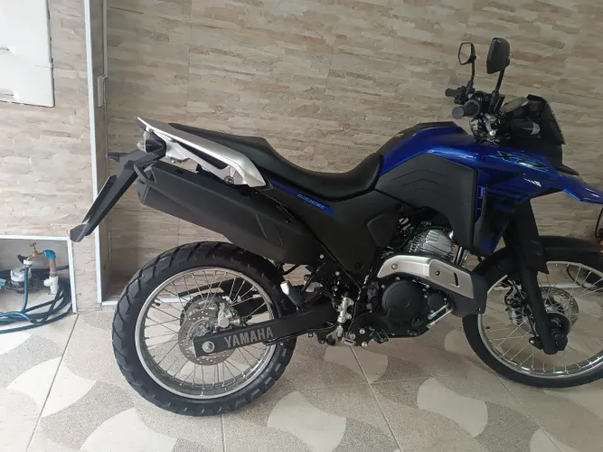 Lander 2025 baixo km