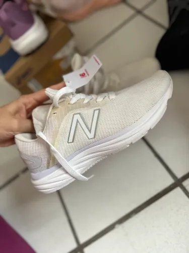 Tênis New Balance Arishi V4 TAM 38