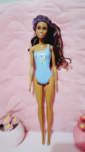 Barbie Fashionista Morena Cabelo Roxo