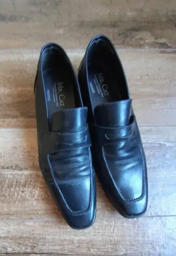 Sapato de Mr Cat preto em couro 43 são 2