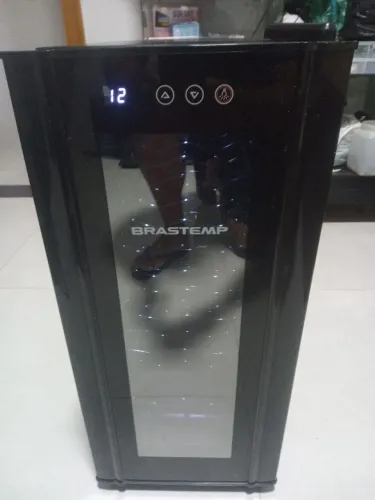 Adega Brastemp 12 garrafas