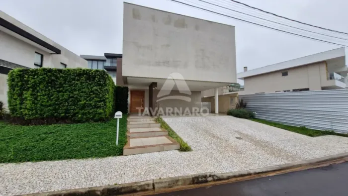 Casa Condomínio em Ponta Grossa