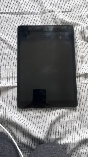Apple iPad Wifi 9th Geração Cinza 64GB 10.2 "