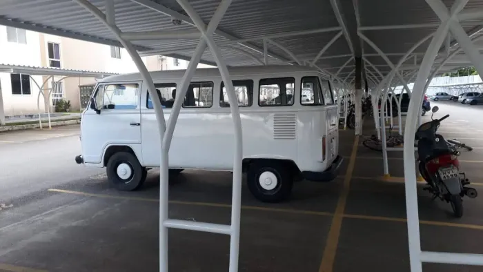 Volkswagen Kombi Standard/ Luxo/ Serie Prata 1996