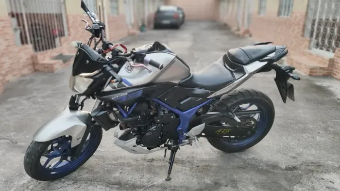 Moto MT 03