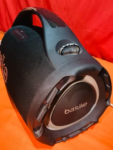 Vendo caixa de som basike original
