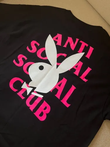 Camiseta Playboy x Anti Social Social Club Remix Black - Tamanho G - Usada