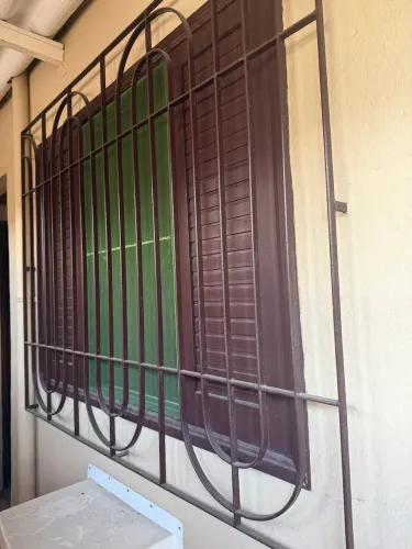 Grade de proteção de ferro