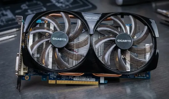 Placa de Vídeo Gaming Gigabyte Radeon HD7850 Windforce 2X Full HD 2GB GDDR5 GV-R785WF2-2GD