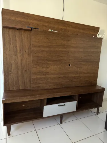 Rack para sala com painel grande