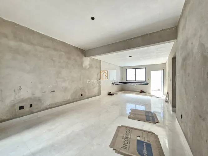 APARTAMENTO COM ÁREA PRIVATIVA À VENDA BAIRRO SIDIL