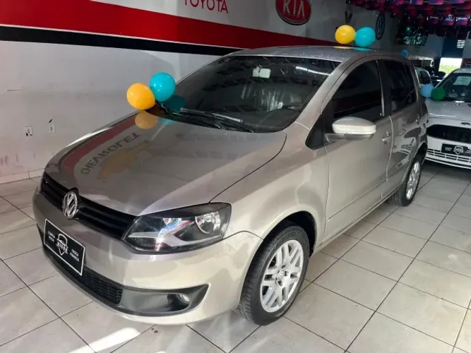 Volkswagen Fox 1.0 MI Total Flex 8V 5P 2013