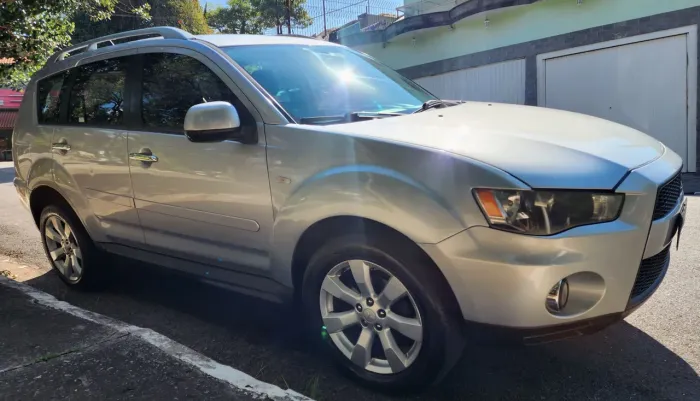 Mitsubishi Outlander 2.4 16V 170cv Aut. 2010