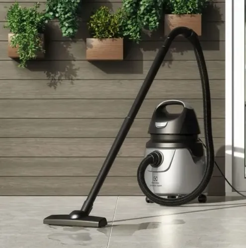 Aspirador Água e Pó Electrolux 1400W 18 L total 11 L útil Raio de Ação 6,2 metros compacto