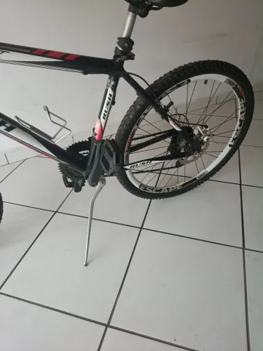 Bicicleta aro 26 com freio a disco e amortecedor 