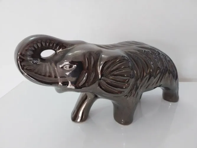 Elefante de porcelana Vintage 