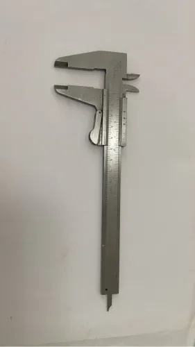 PAQUÍMETRO UNIVERSAL DE 6?