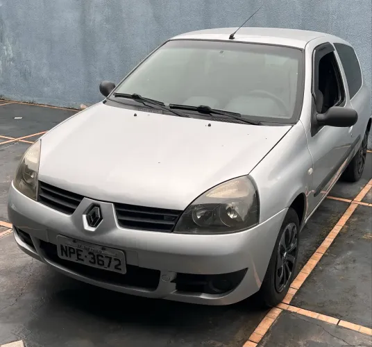 Renault Clio Hi-flex 1.0 16V 3P 2011