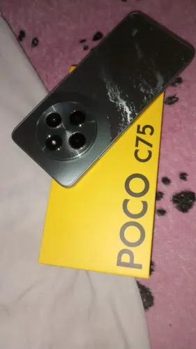 POCO C75: 256GB de armazenamento: Bateria durável, câmeras ideias para tirar várias fotos 