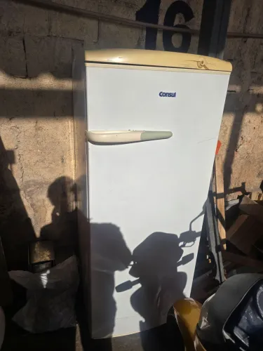Geladeira consulta usada