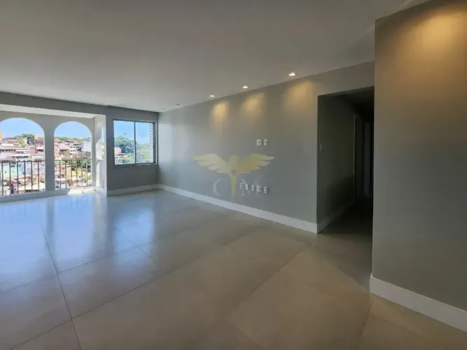 Apartamento Com 3 Quartos Distribuído Em 110M² E 2 Vagas De Garagem Na Ondina. 19IOOCJ