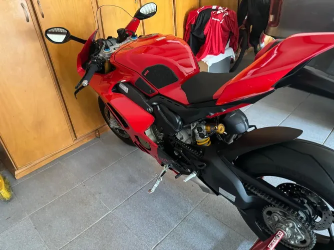 Ducati V4S