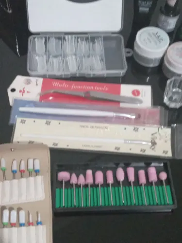 Aparelhos e produtos para alongamento de unhas 